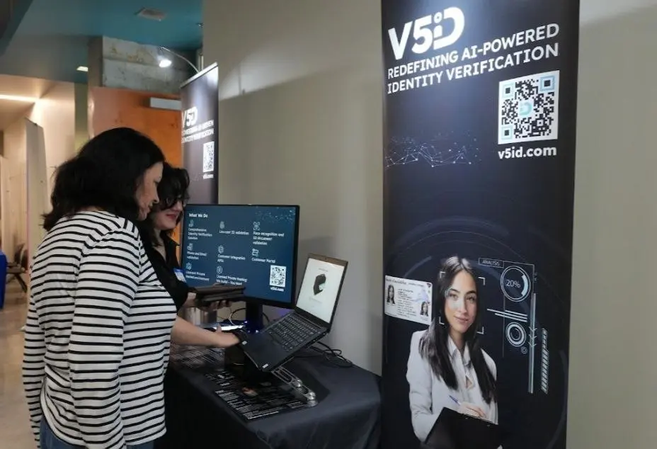 V5iD® CEO Demonstrating Identity Verification Kiosk V5iD® CEO demonstrating identity verification kiosk to attendees at Business Expo West 2026